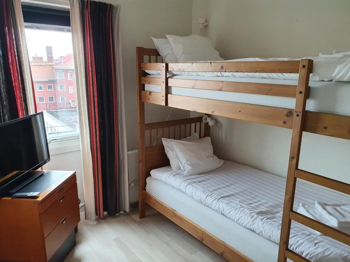 Saga Hotell Бурленге Экстерьер фото